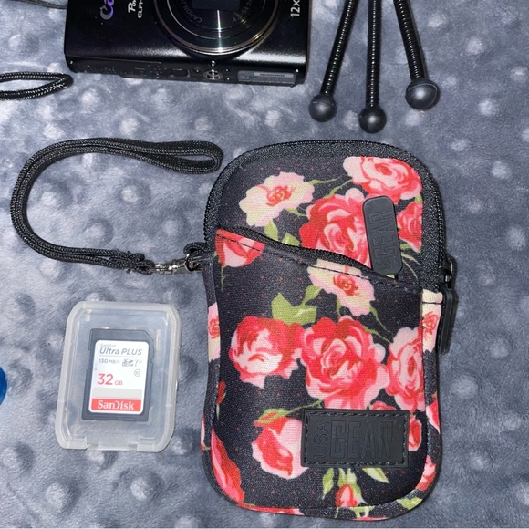 Canon PowerShot ELPH 360 HS Camera + Accessories - Picture 13 of 16